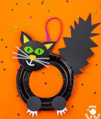 Black cat wreath