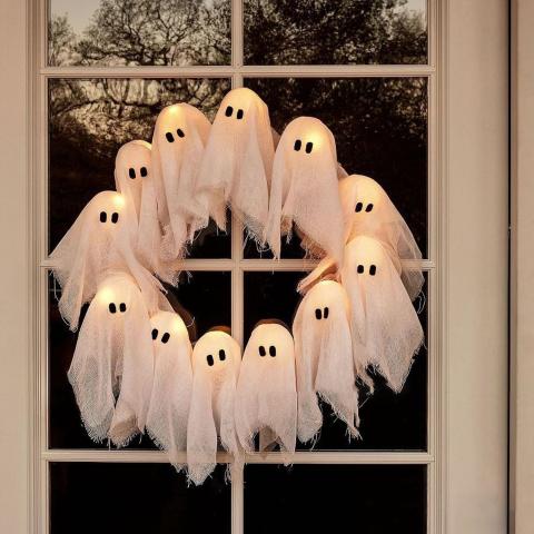 Light-up Ghost Wreath